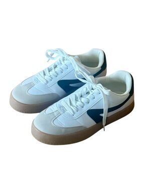 Dolce Vita Russo White & Black  Sneakers Sz 7.5 Women Lace Up Classic Minimalist